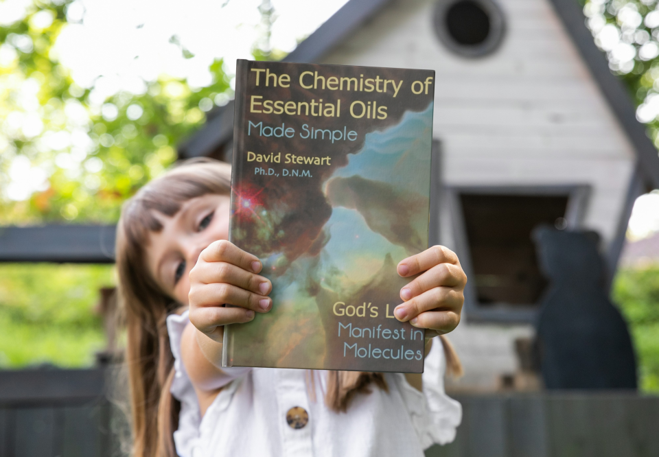 Chemistry of EO Made Simple m 6d4fa7bf