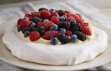 Berry Pavlova
